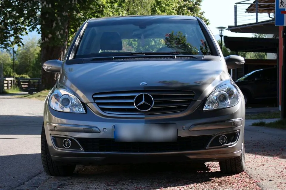 Mercedes-Benz B200