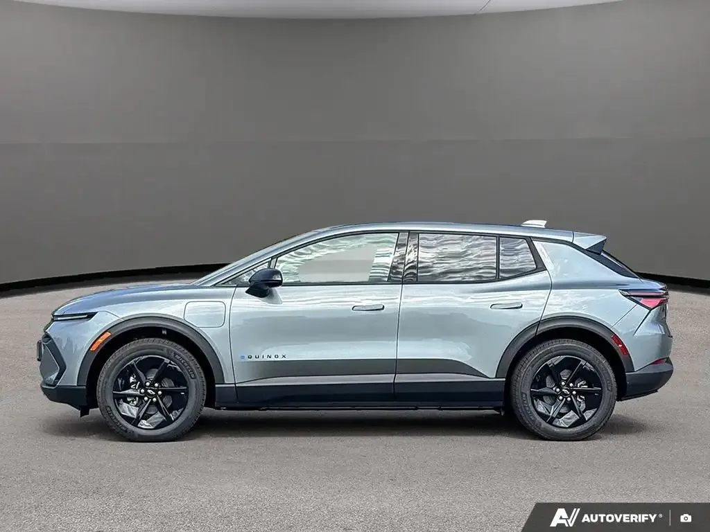 Chevrolet Equinox 2026 photo 2
