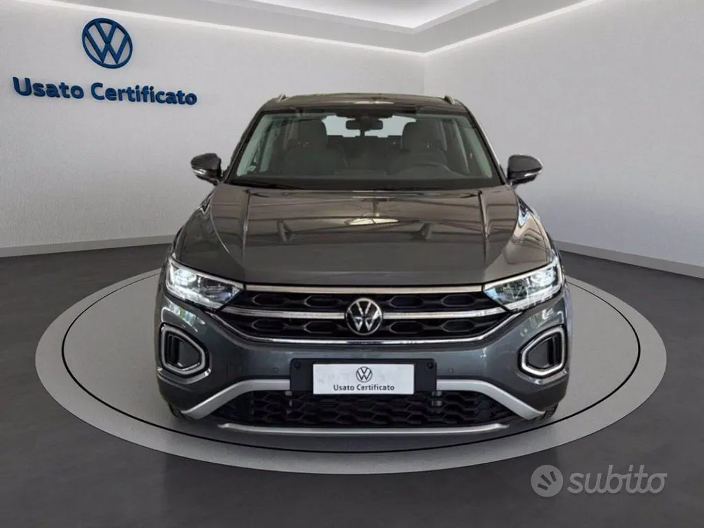 Volkswagen T-Roc 2023 photo 2
