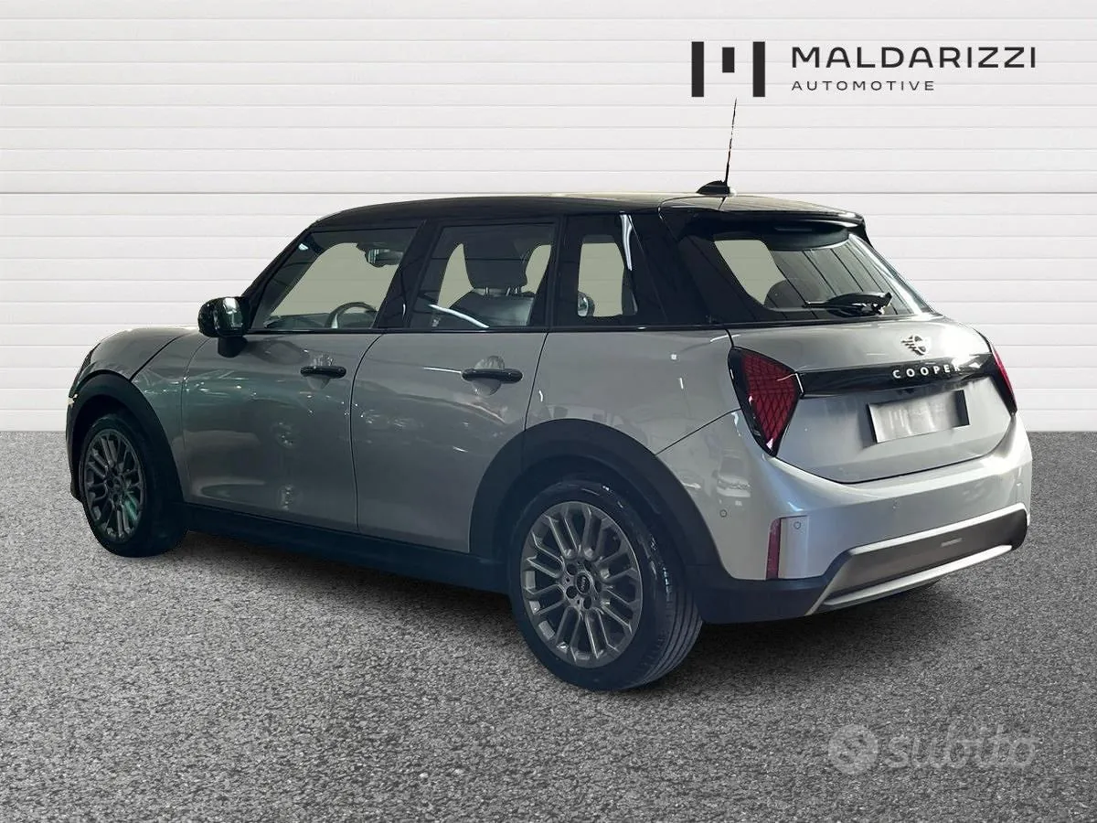 Mini Cooper 2025 photo 4