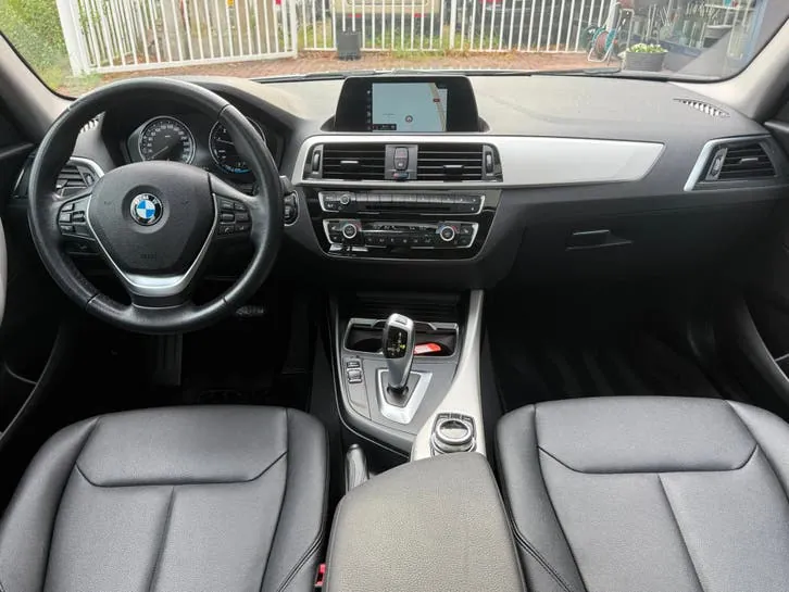BMW 1 Series 2018 photo 2