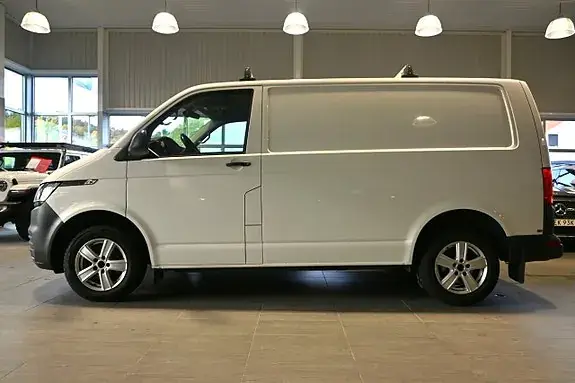 Volkswagen Transporter 2021 photo 2
