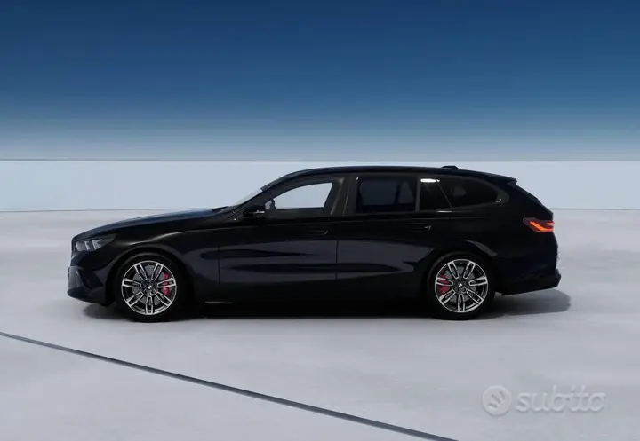 BMW 5 Series photo 4