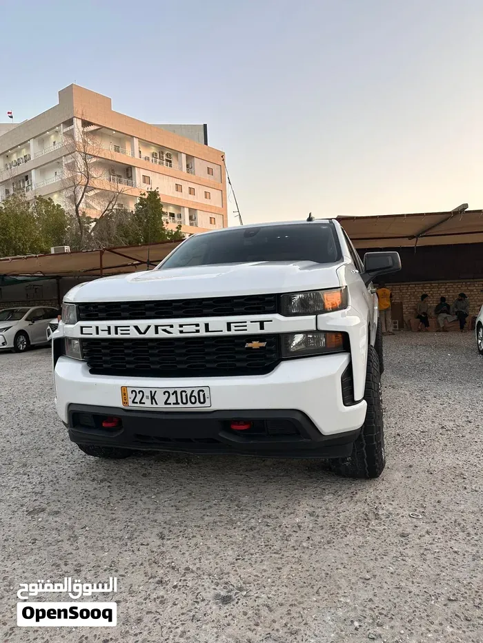 Chevrolet Silverado 2022 photo 2