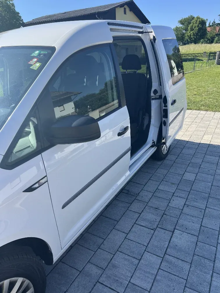 Volkswagen Caddy 2018 photo 2