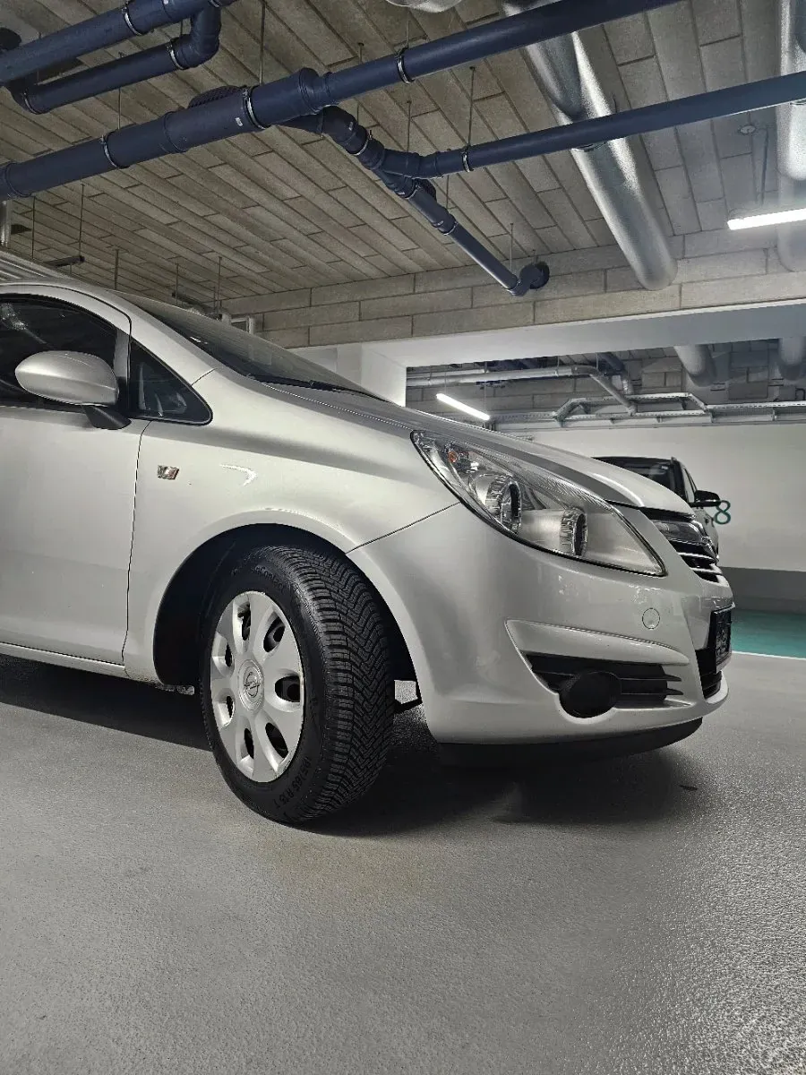 Opel Corsa 2009 photo 2