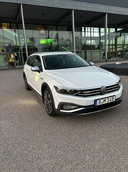 Volkswagen Passat Alltrack 2021 photo 2