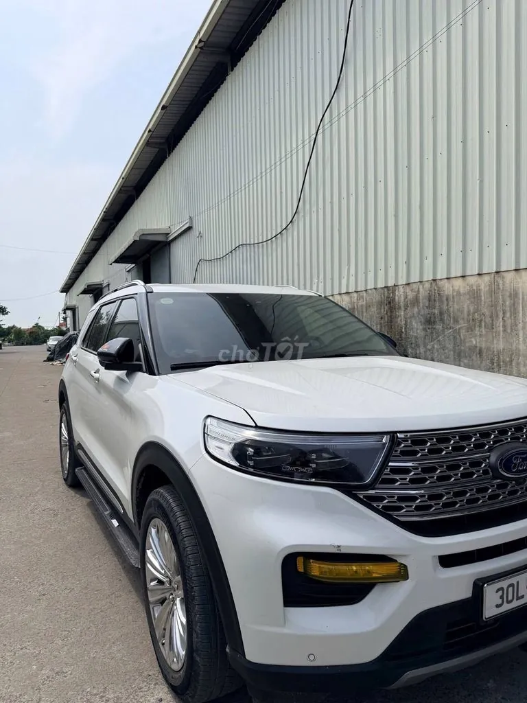 Ford Explorer 2022 photo 4