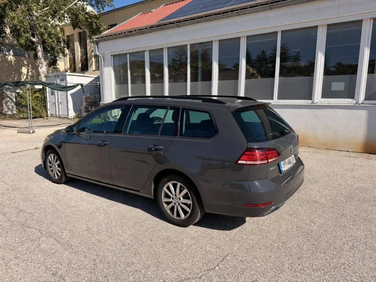 Volkswagen Golf 2019 photo 2