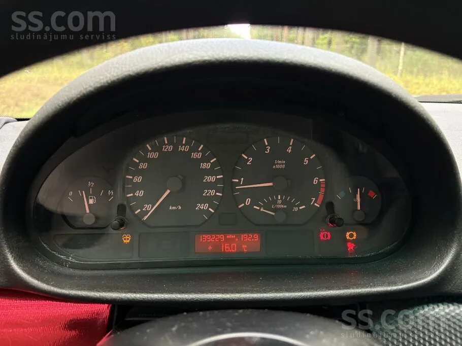 BMW 320 2003 photo 4