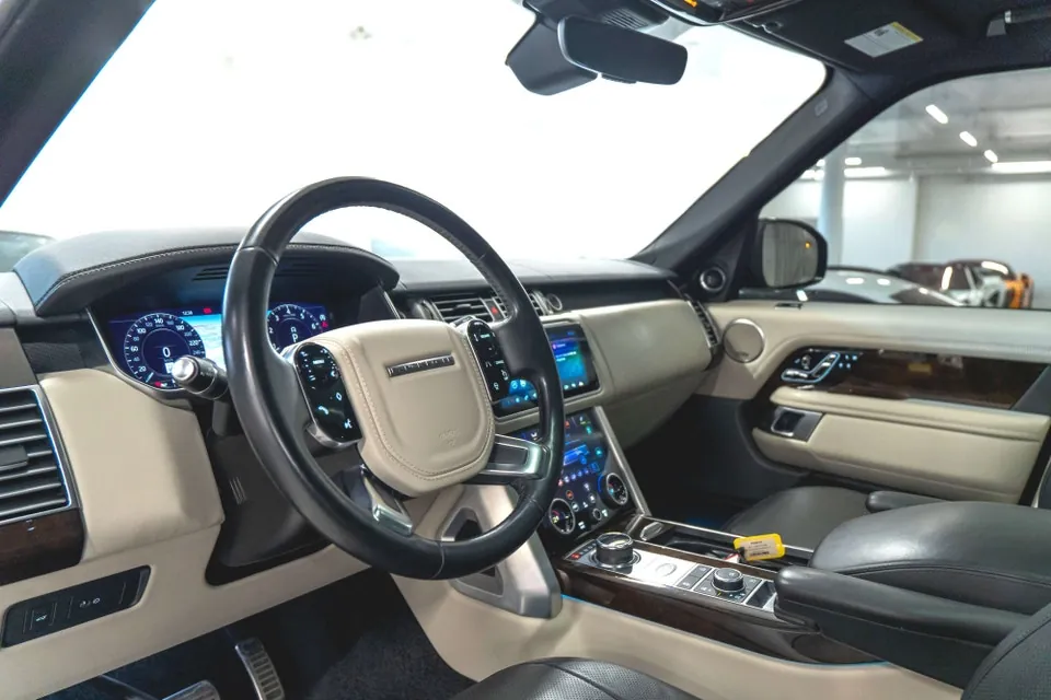 Land Rover Range Rover 2021 photo 2