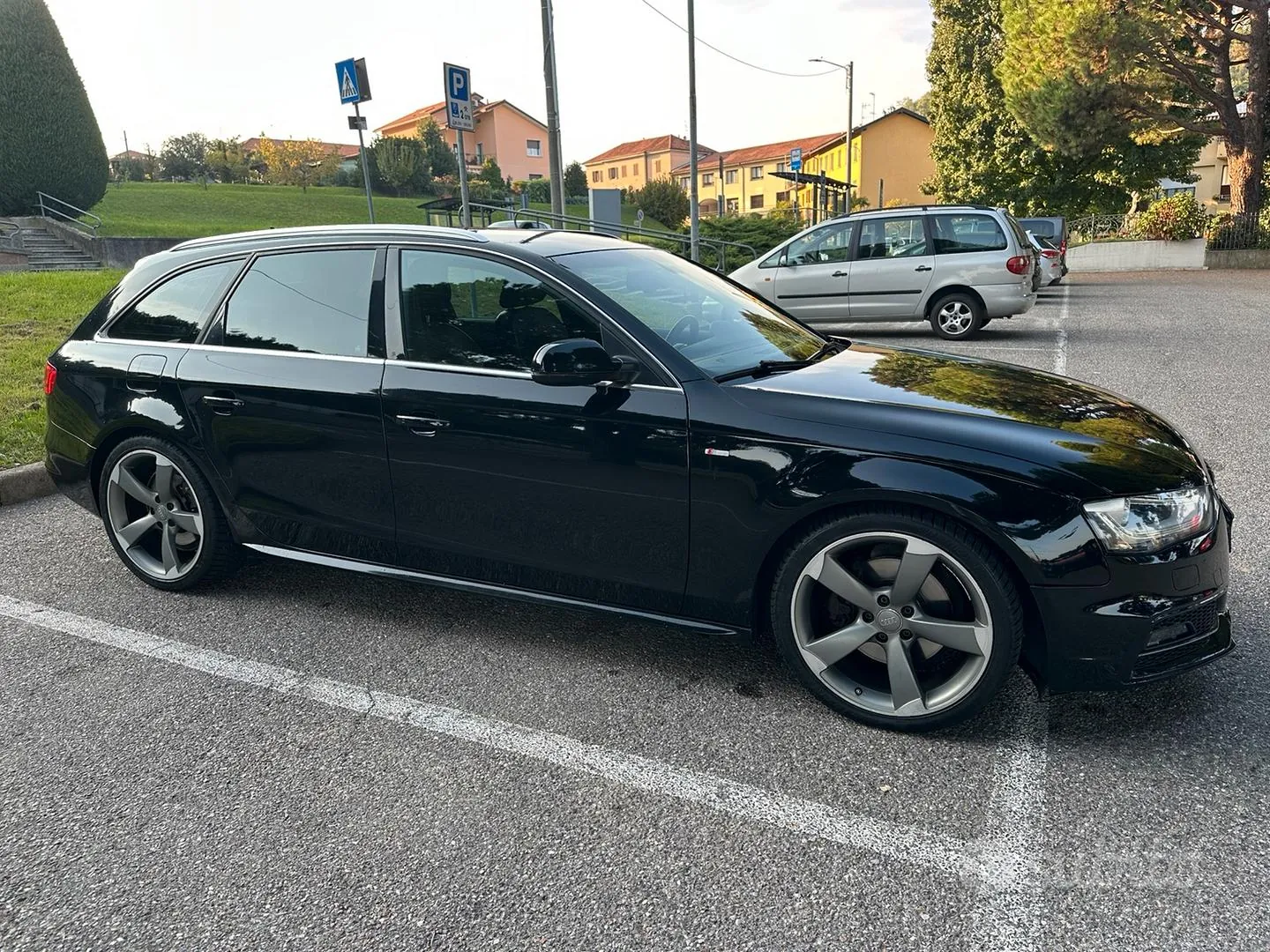 Audi A4 2015 photo 2