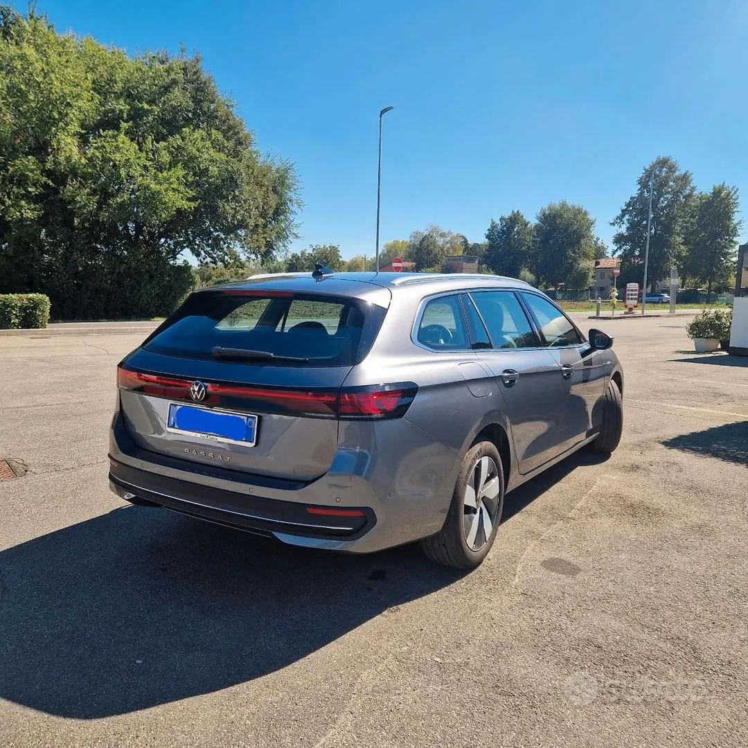 Volkswagen Passat 2024 photo 2