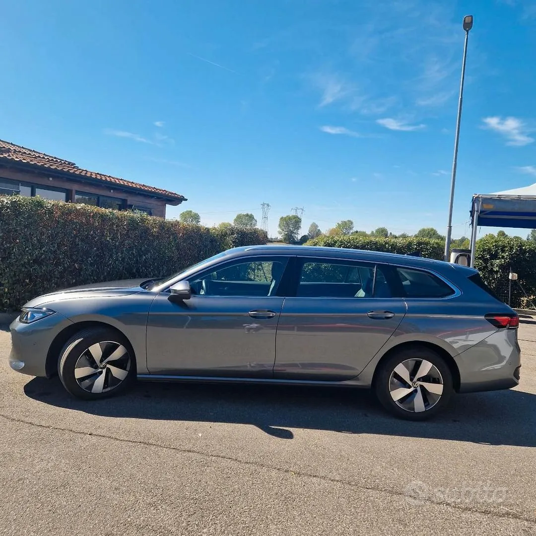 Volkswagen Passat 2024 photo 3