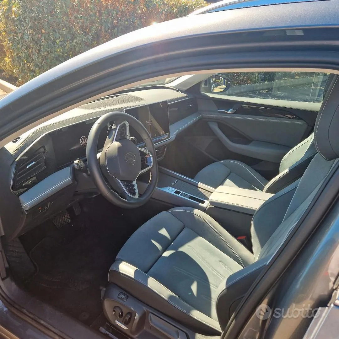 Volkswagen Passat 2024 photo 4