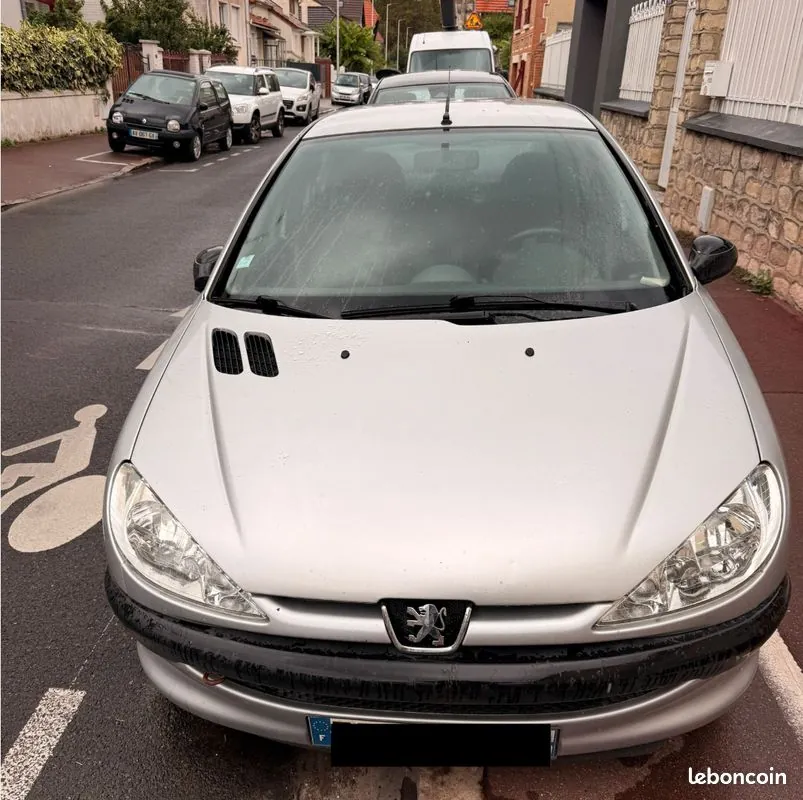Peugeot 206 2008 photo 2