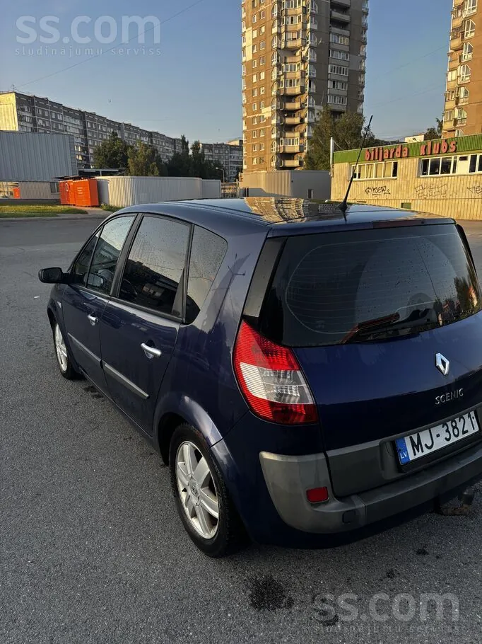 Renault Scenic 2004 photo 2