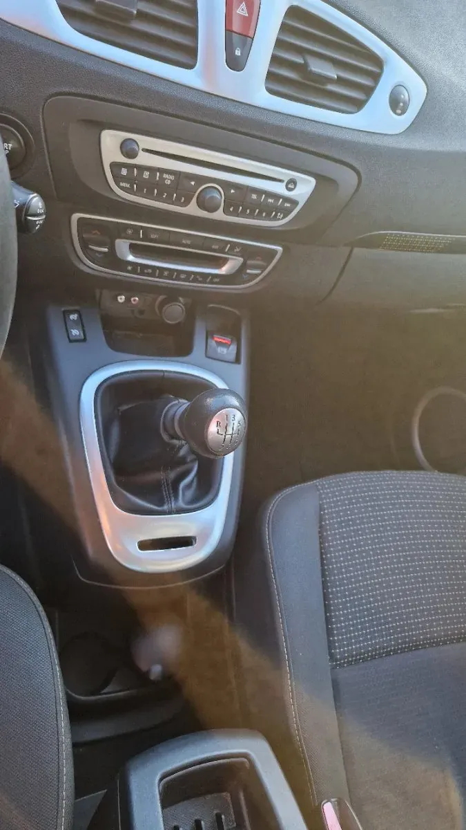 Renault Scenic 2009 photo 2