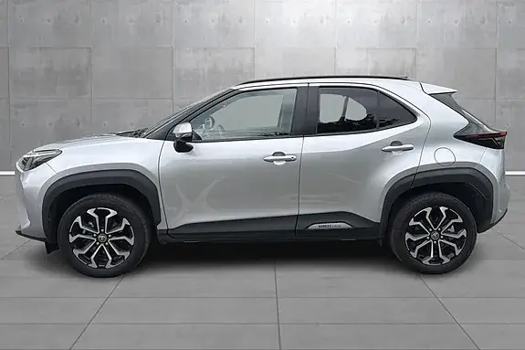 Toyota Yaris Cross 2024 photo 2