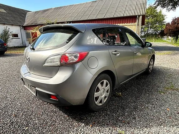 Mazda 3 2010 photo 4