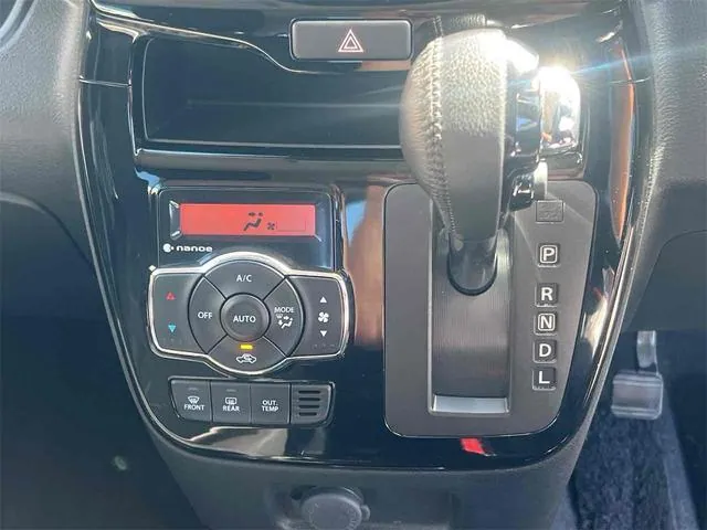 Suzuki Solio 2016 photo 5