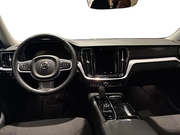 Volvo V60 2022 photo 5