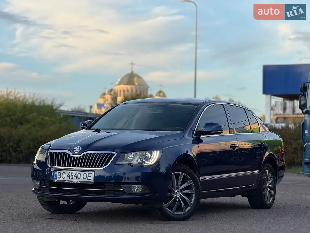 Skoda Superb 2013 photo 4