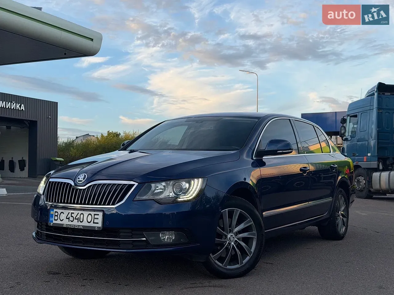 Skoda Superb 2013 photo 5