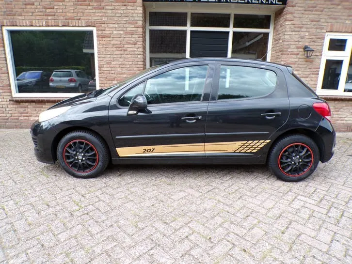 Peugeot 207 2009 photo 2