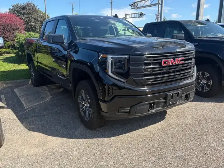 GMC Sierra 1500 2026 photo 2