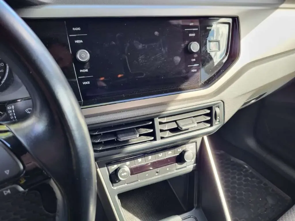 Volkswagen Polo 2018 photo 3