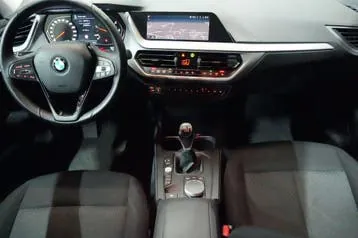 BMW 1 Series 2021 photo 3