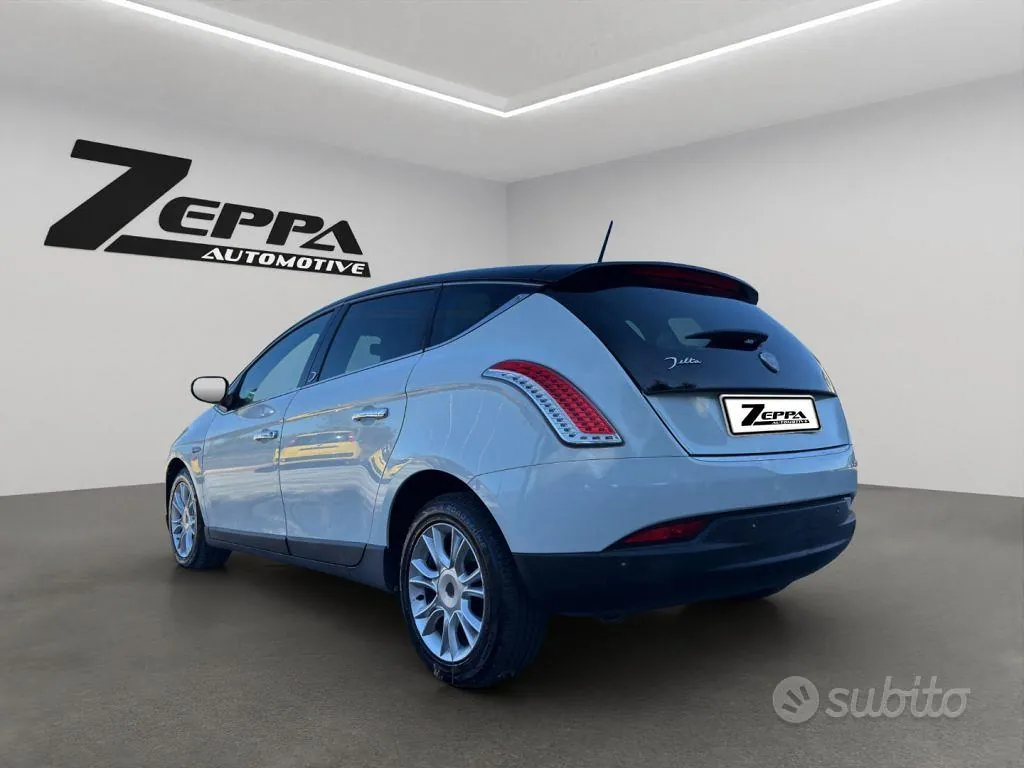 Lancia Delta 2011 photo 4