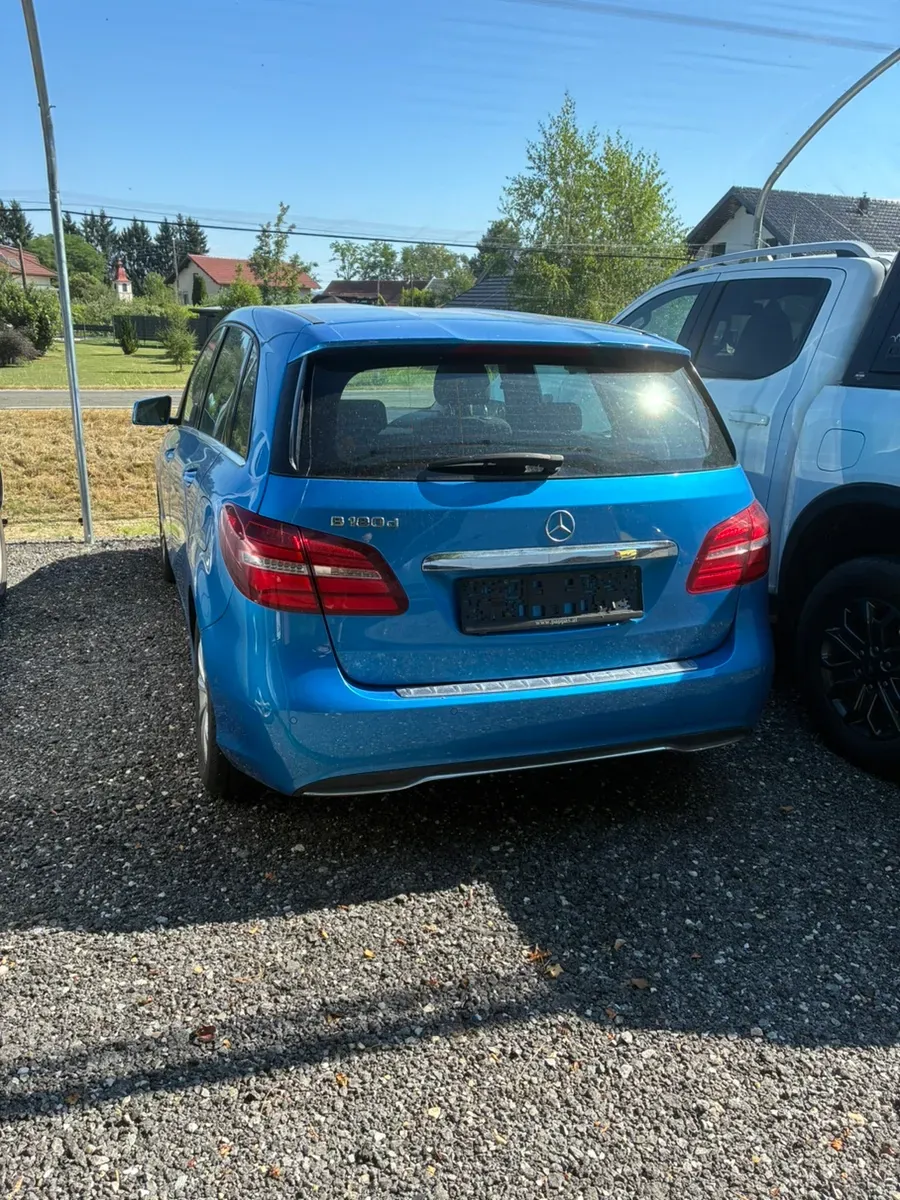 Mercedes-Benz B-Class 2018 photo 3