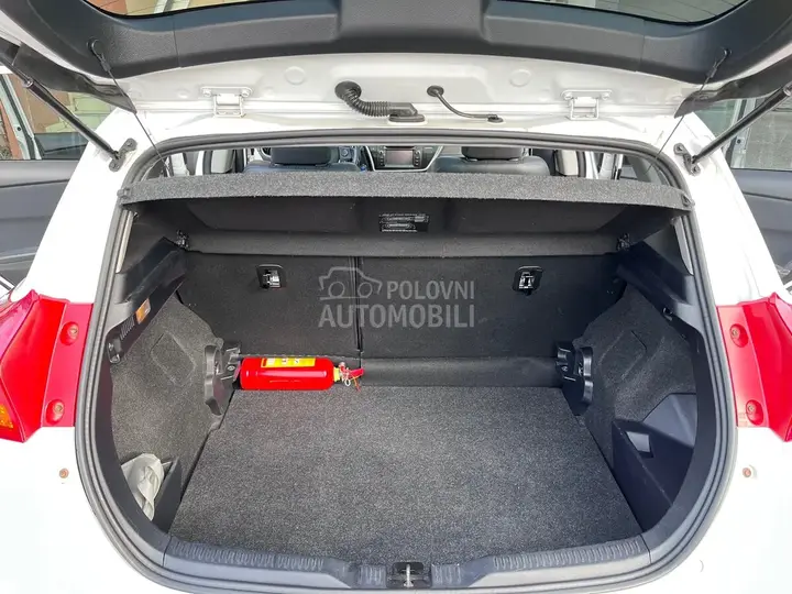 Toyota Auris 2013 photo 5