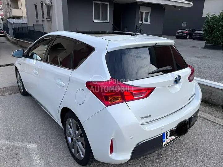 Toyota Auris 2013 photo 3