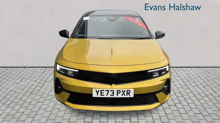 Vauxhall Astra 2023 photo 2
