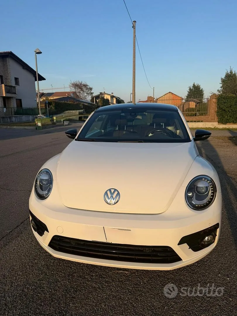 Volkswagen Beetle 2017 photo 2