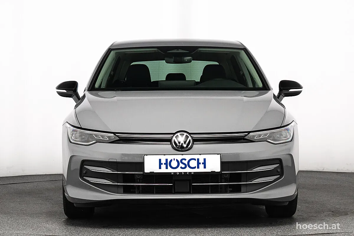 Volkswagen Golf 2025 photo 2