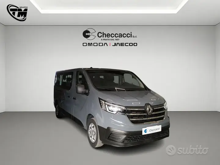 Renault Trafic 2023 photo 4