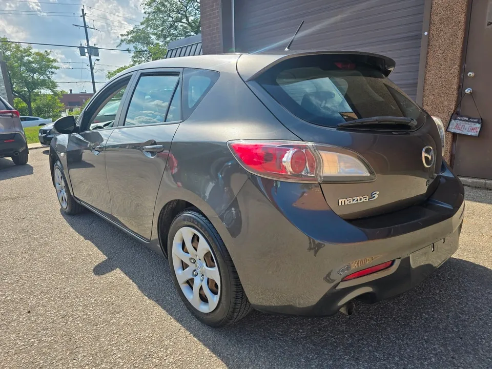 Mazda 3 2010 photo 3