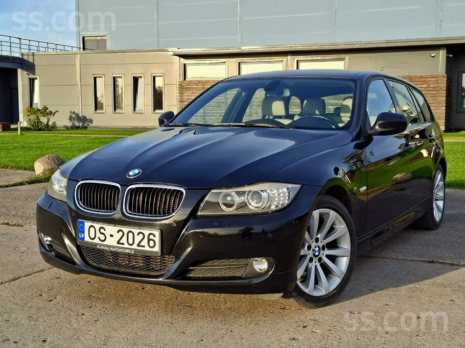 BMW 318 2010 photo 4