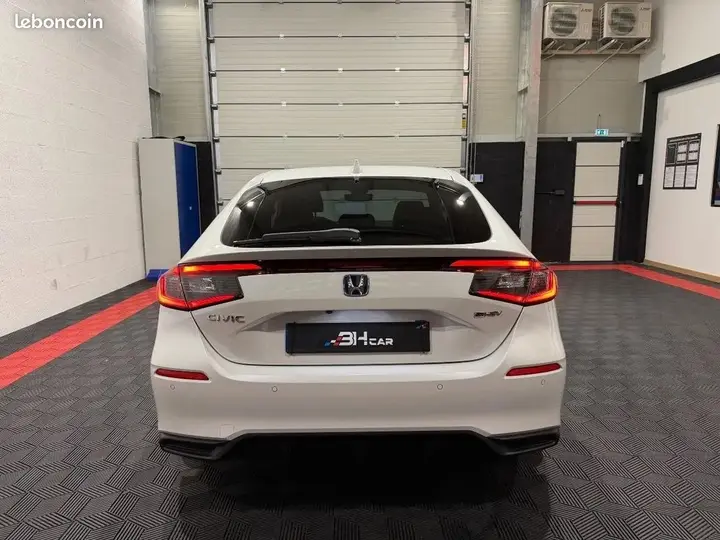 Honda Civic 2025 photo 4