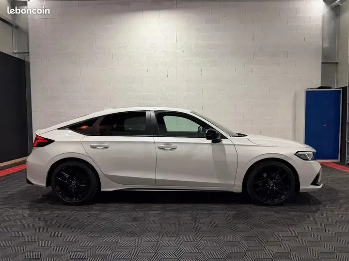 Honda Civic 2025 photo 2