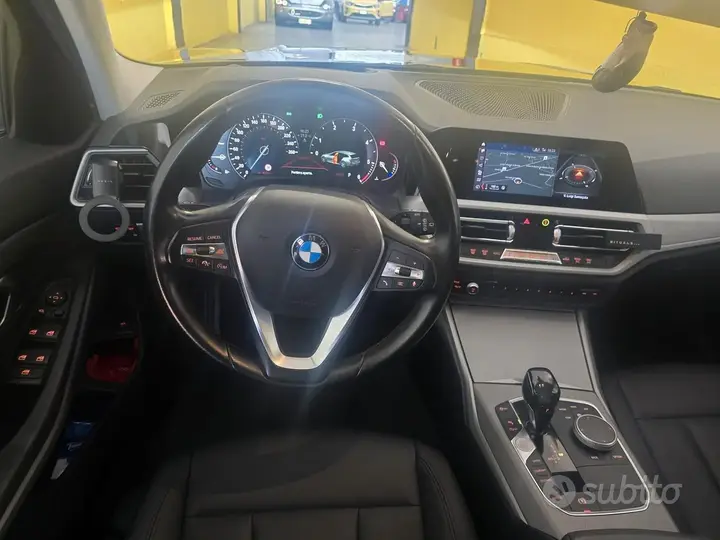 BMW 318 2020 photo 5