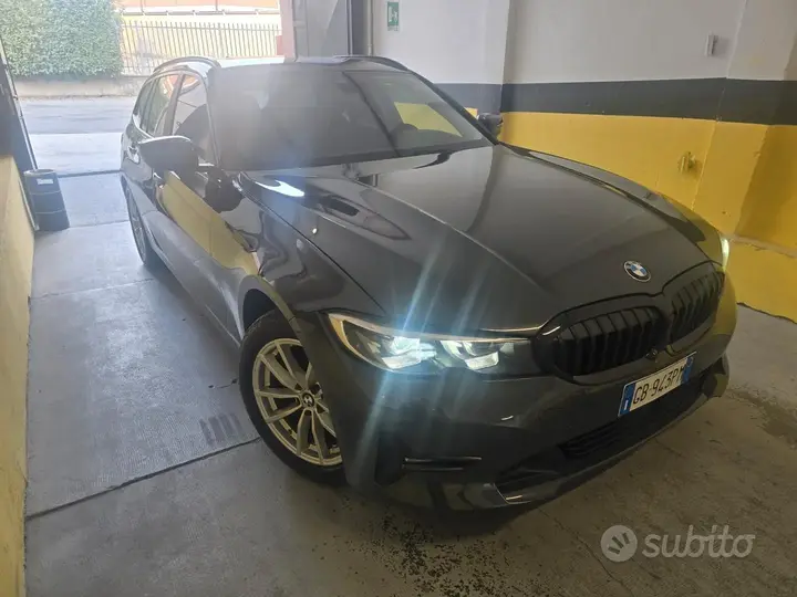 BMW 318 2020 photo 2