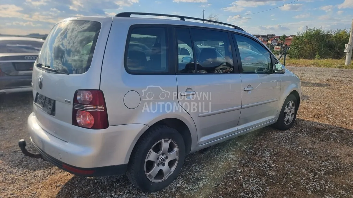 Volkswagen Touran 2007 photo 5