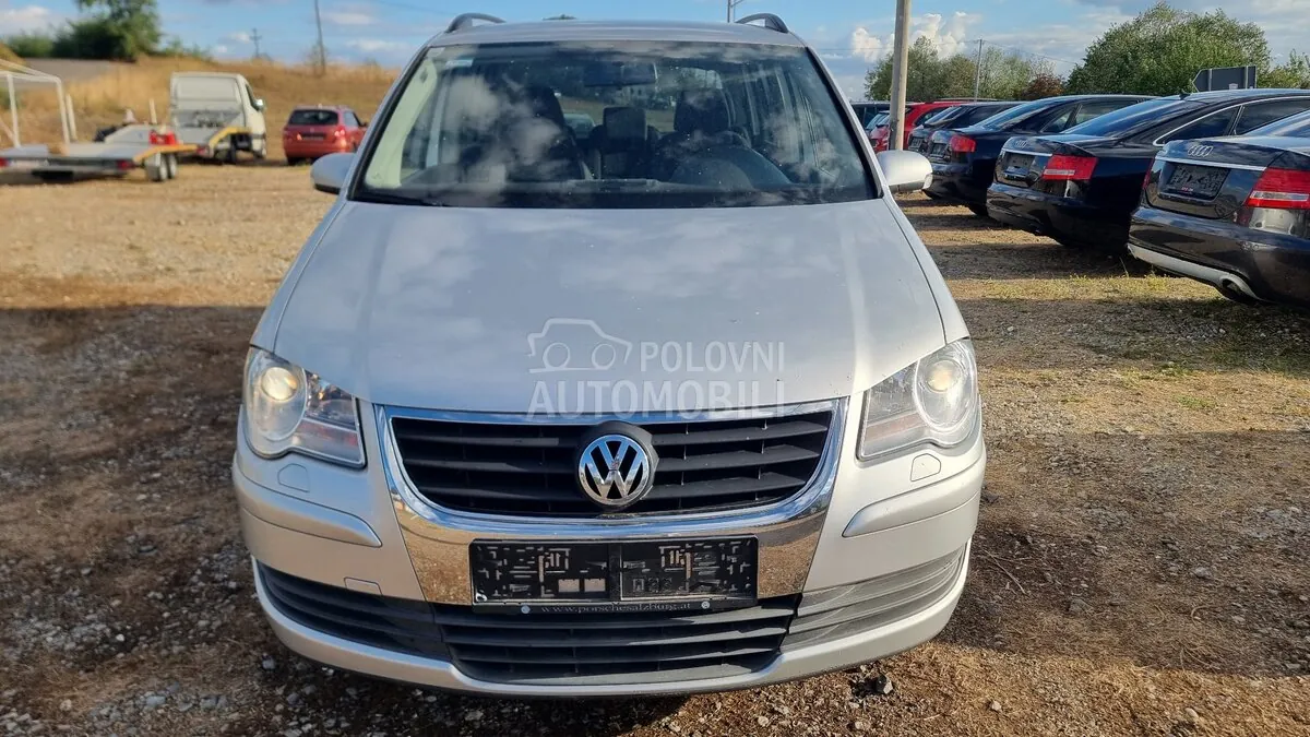 Volkswagen Touran 2007 photo 2