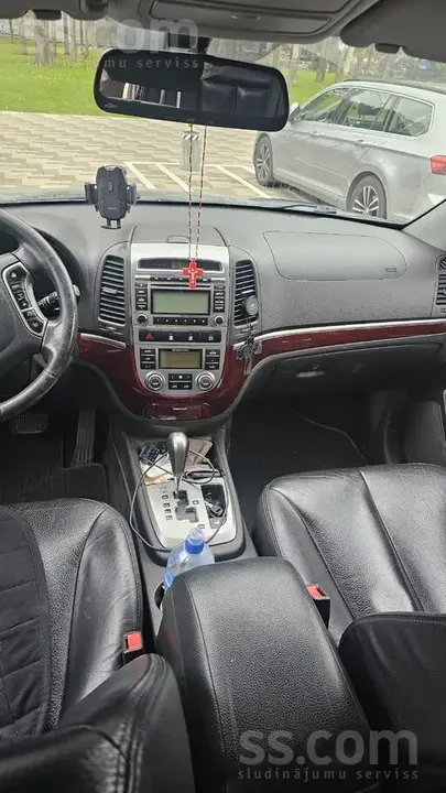 Hyundai Santa Fe 2011 photo 4