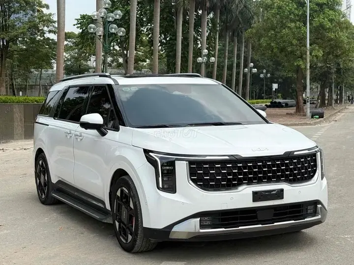 Kia Carnival 2025 photo 2